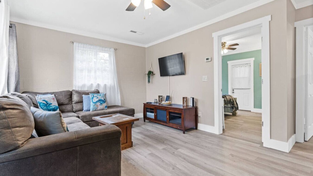 Photo of Livingroom in Tranquil Harbour