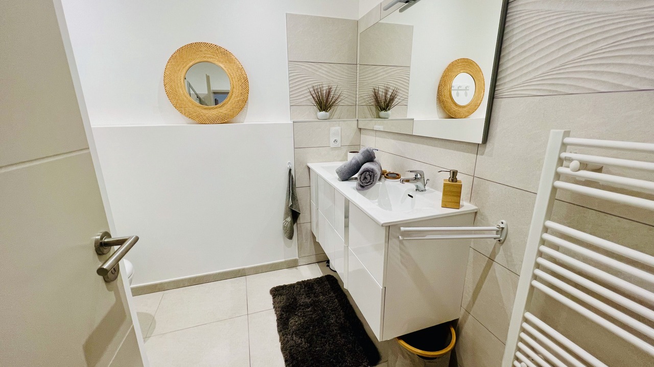 Photo of Bathroom in Le Grau-Du-Roi