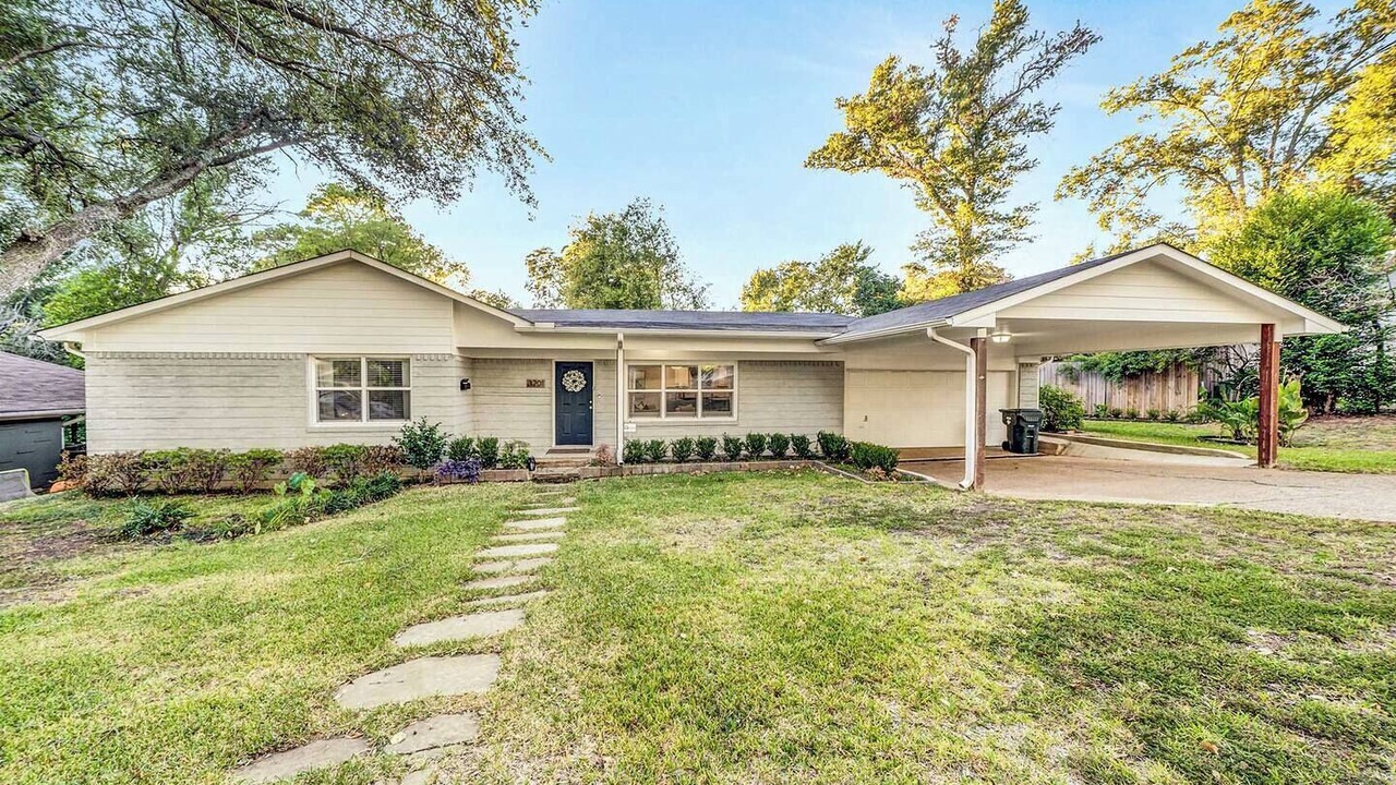 Photo of Outdoor in Tyler