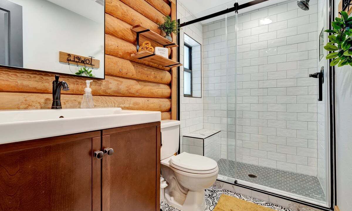 Photo of Bathroom in Beaver Shores
