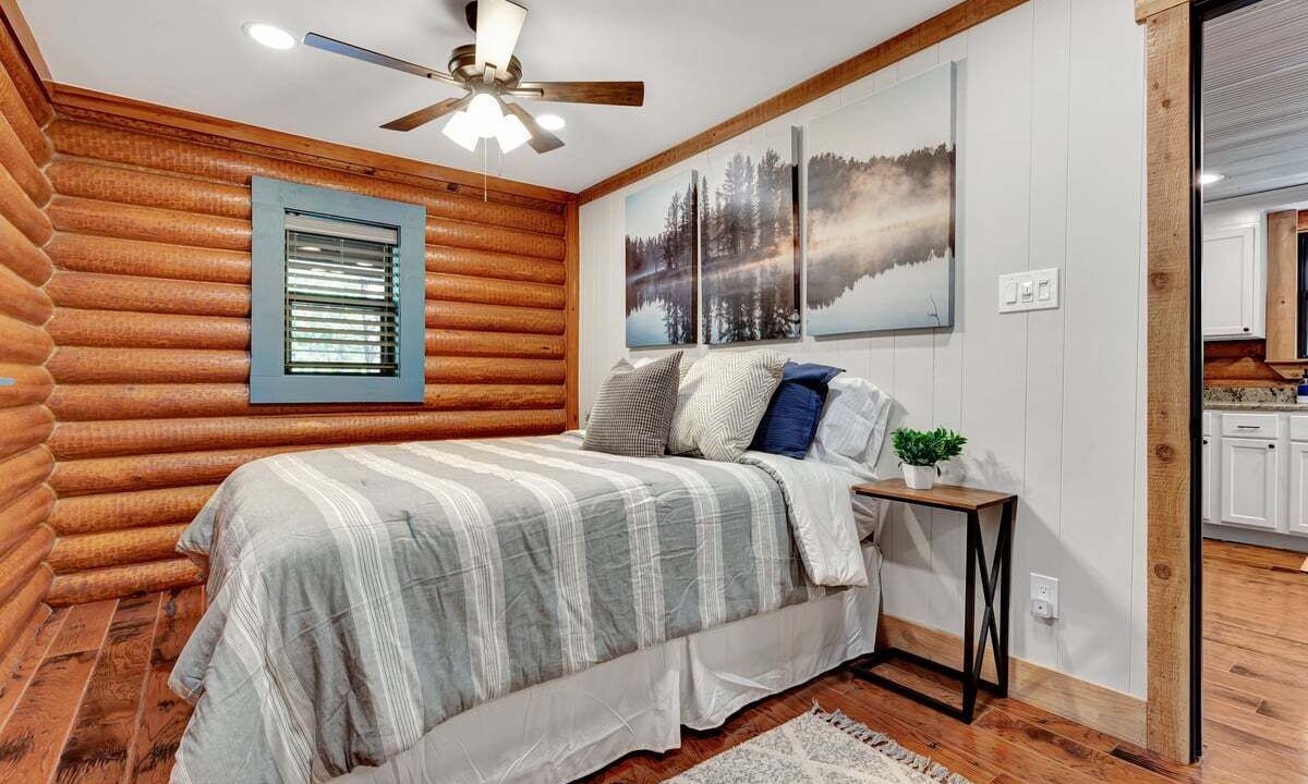 Photo of Bedroom in Beaver Shores