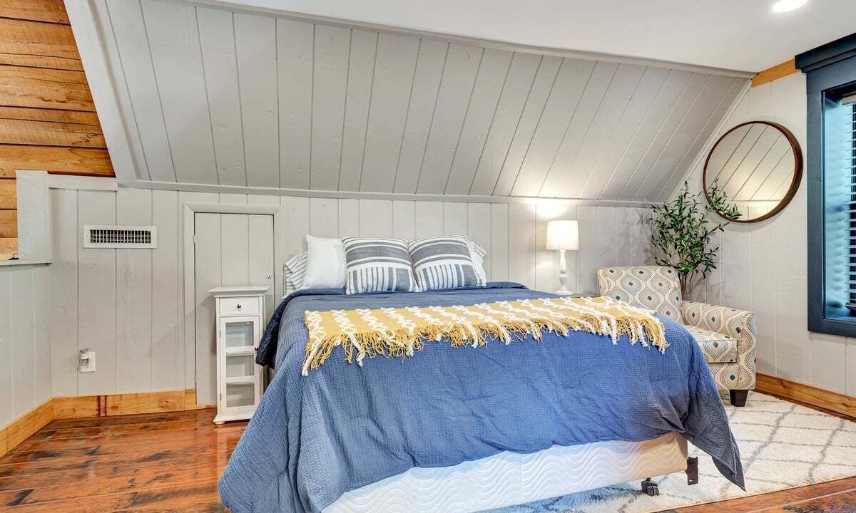 Photo of Bedroom in Beaver Shores