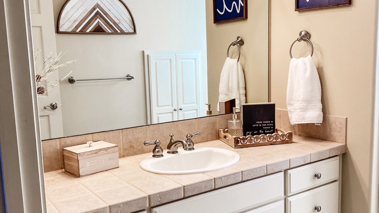 Photo of Bathroom in Brookeland