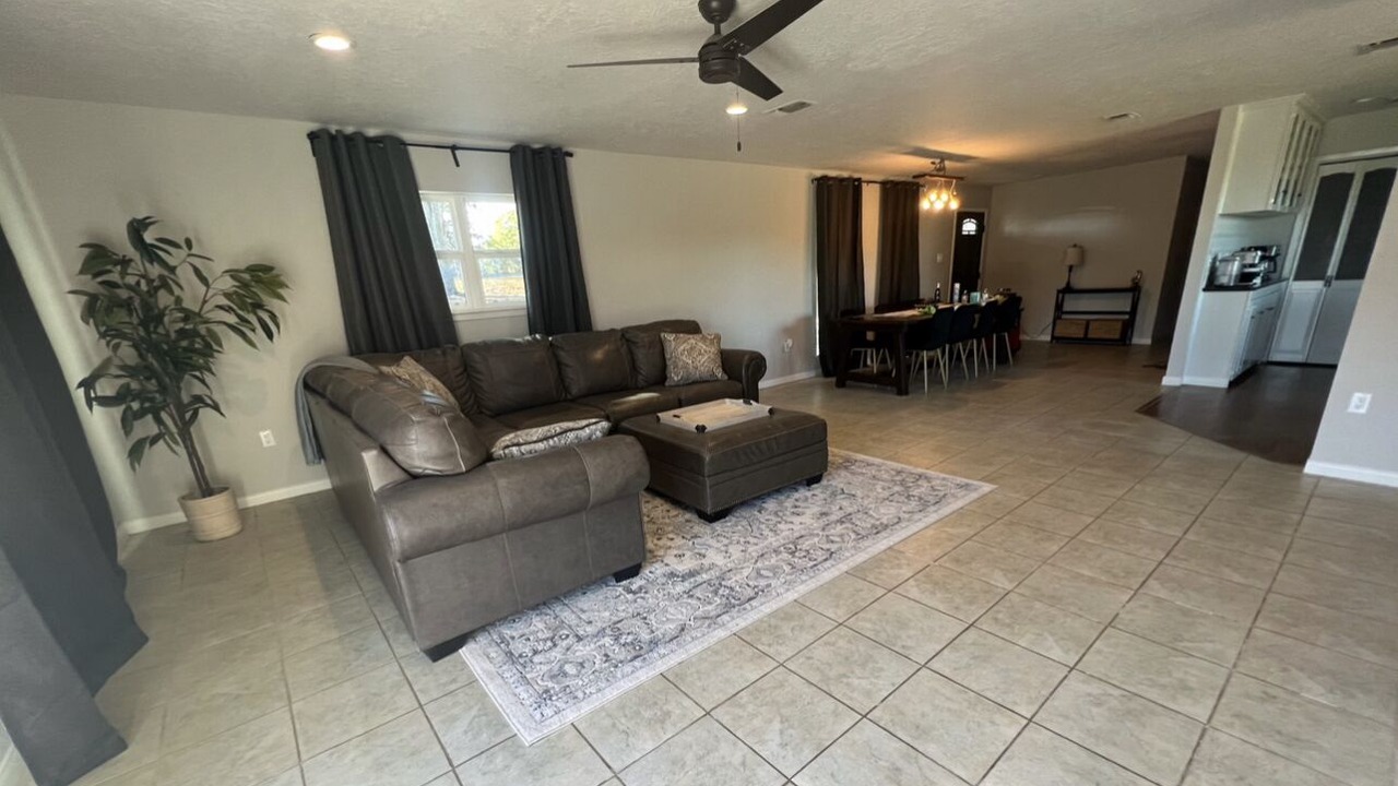 Photo of Livingroom in Myra