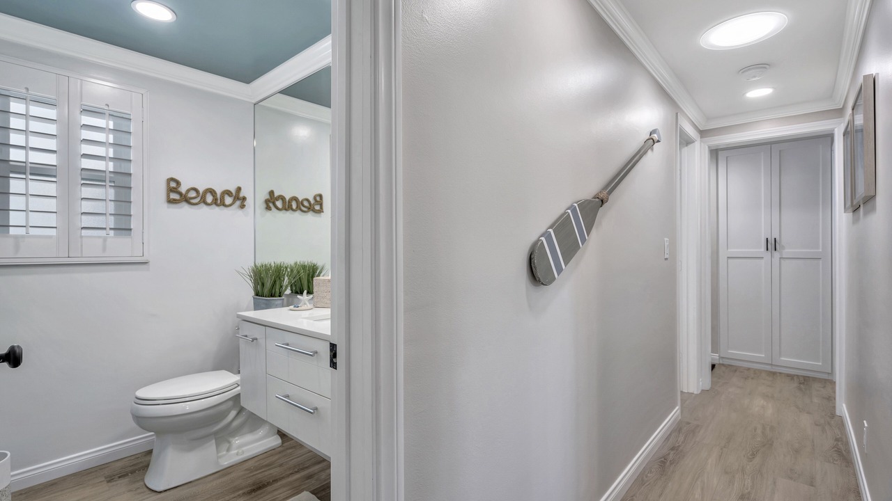 Photo of Bathroom in Balboa Island