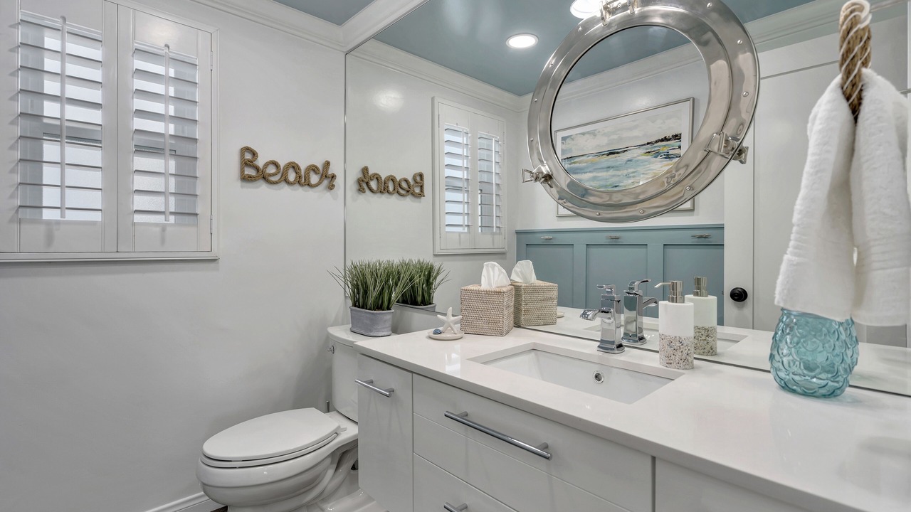 Photo of Bathroom in Balboa Island