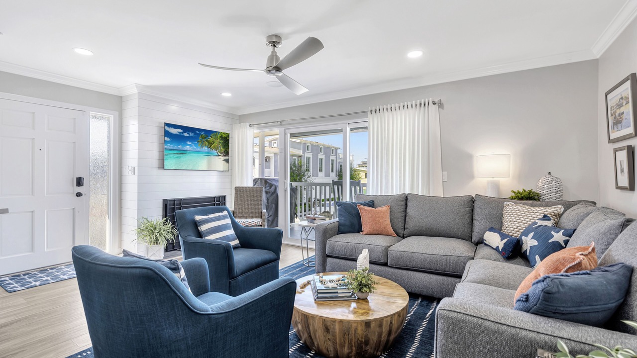 Photo of Livingroom in Balboa Island