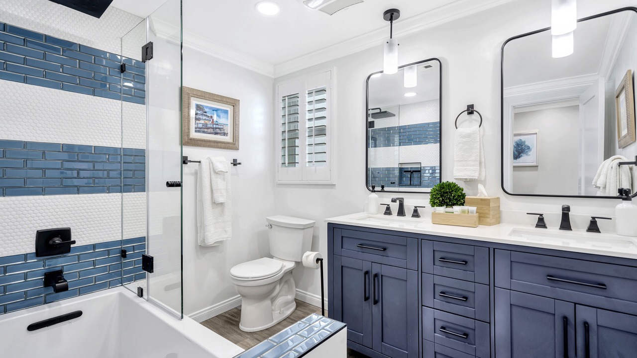 Photo of Bathroom in Balboa Island