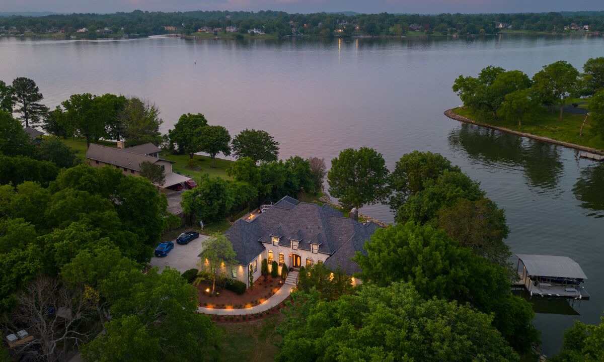 Photo of Others in Old Hickory