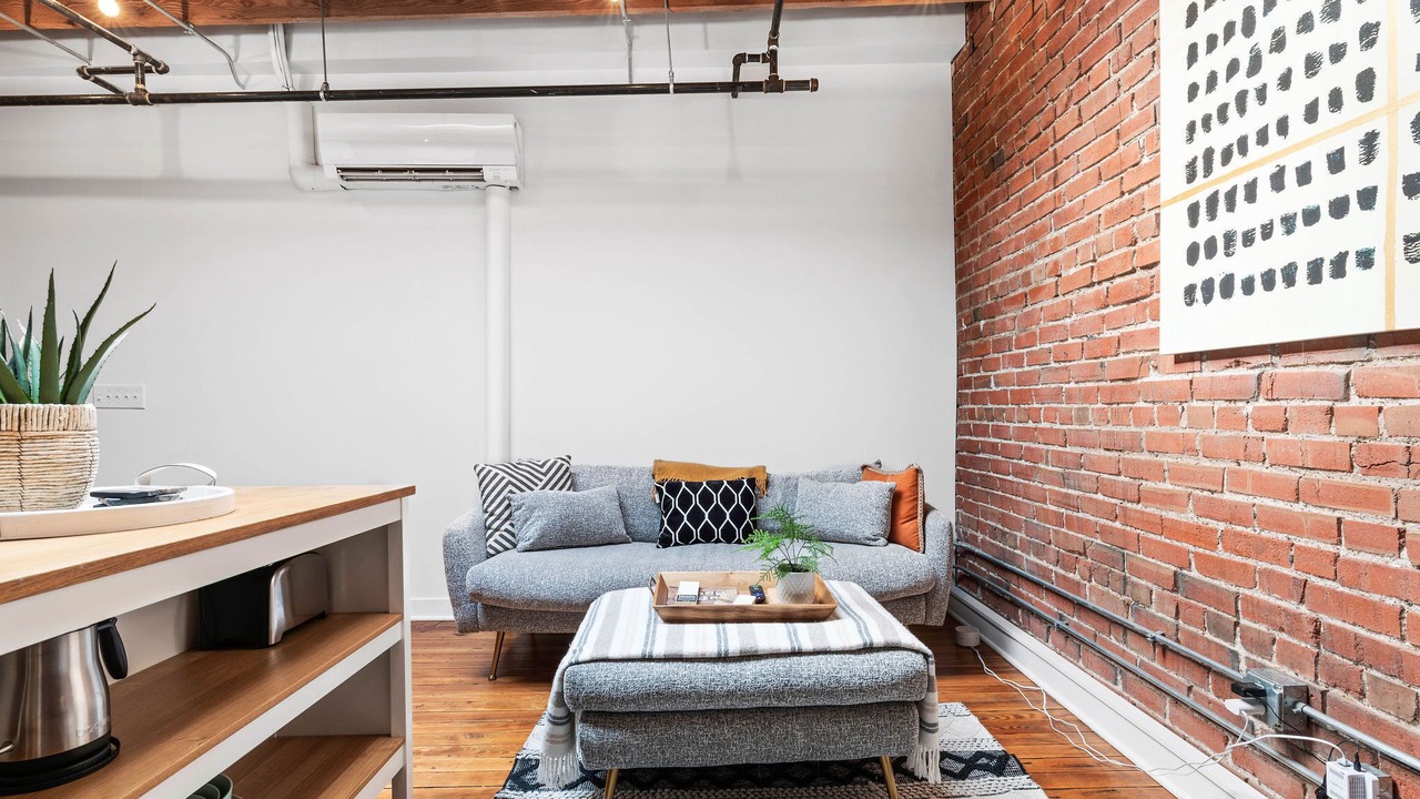 Photo of Livingroom in Crossroads Arts District