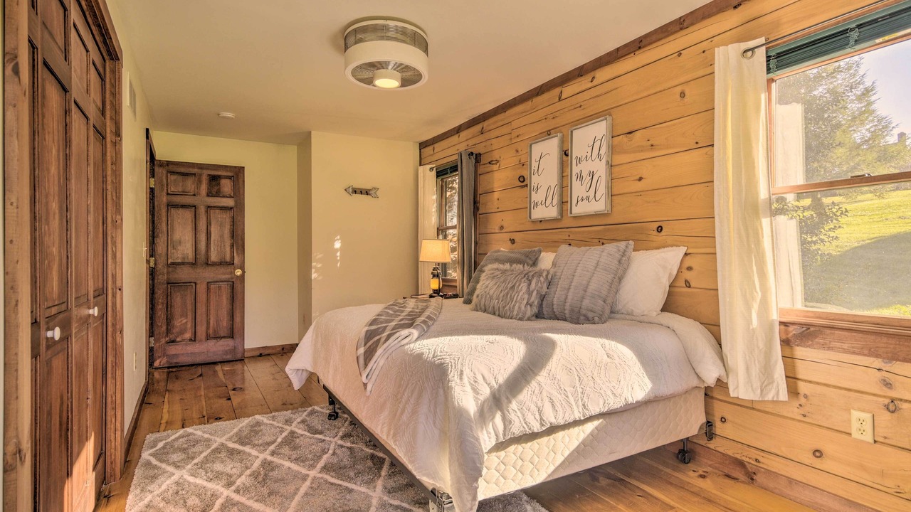 Photo of Bedroom in Mount Joy