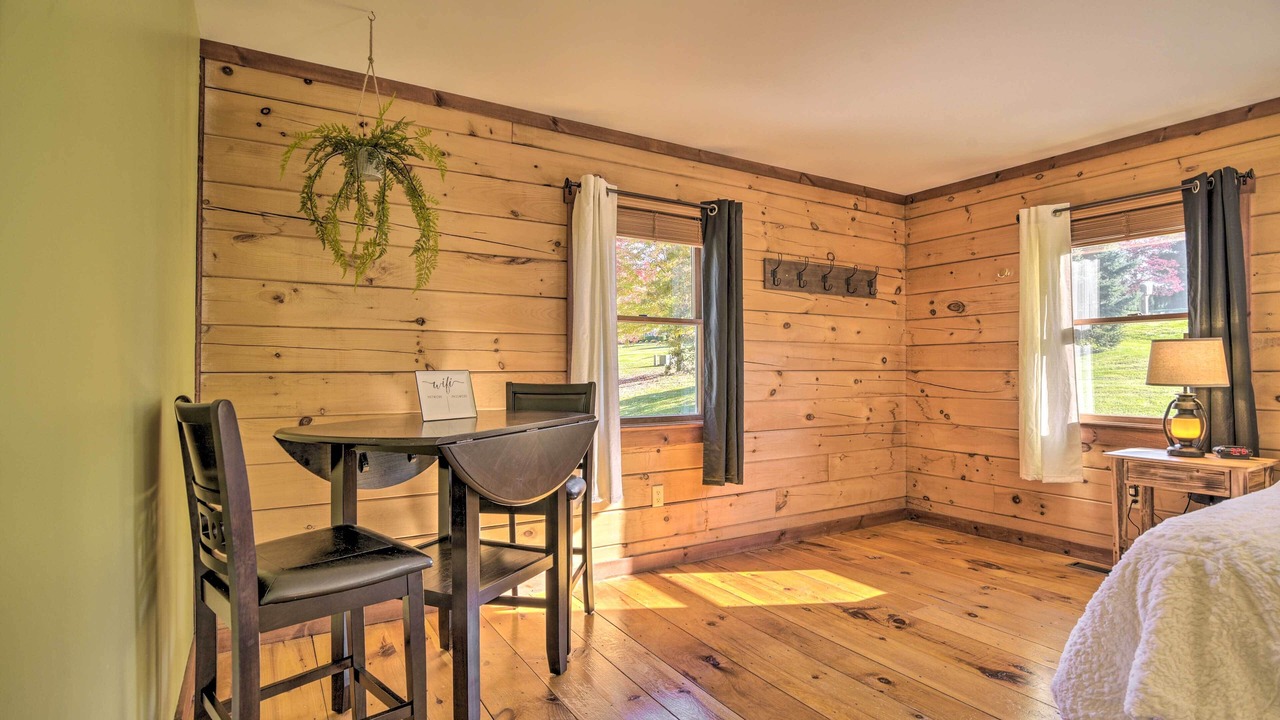 Photo of Bedroom in Mount Joy