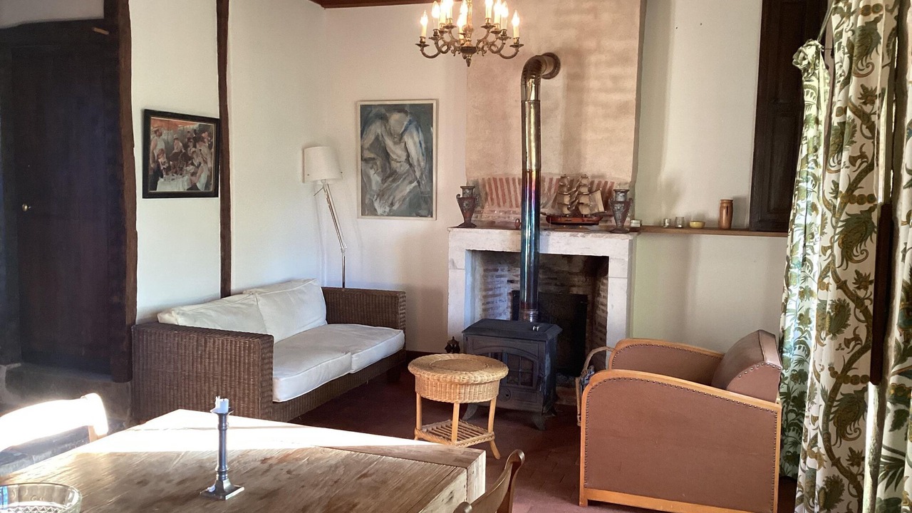 Photo of Livingroom in Le Veurdre