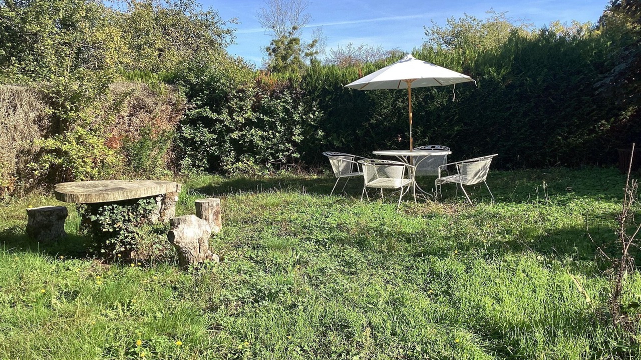 Photo of Outdoor in Le Veurdre