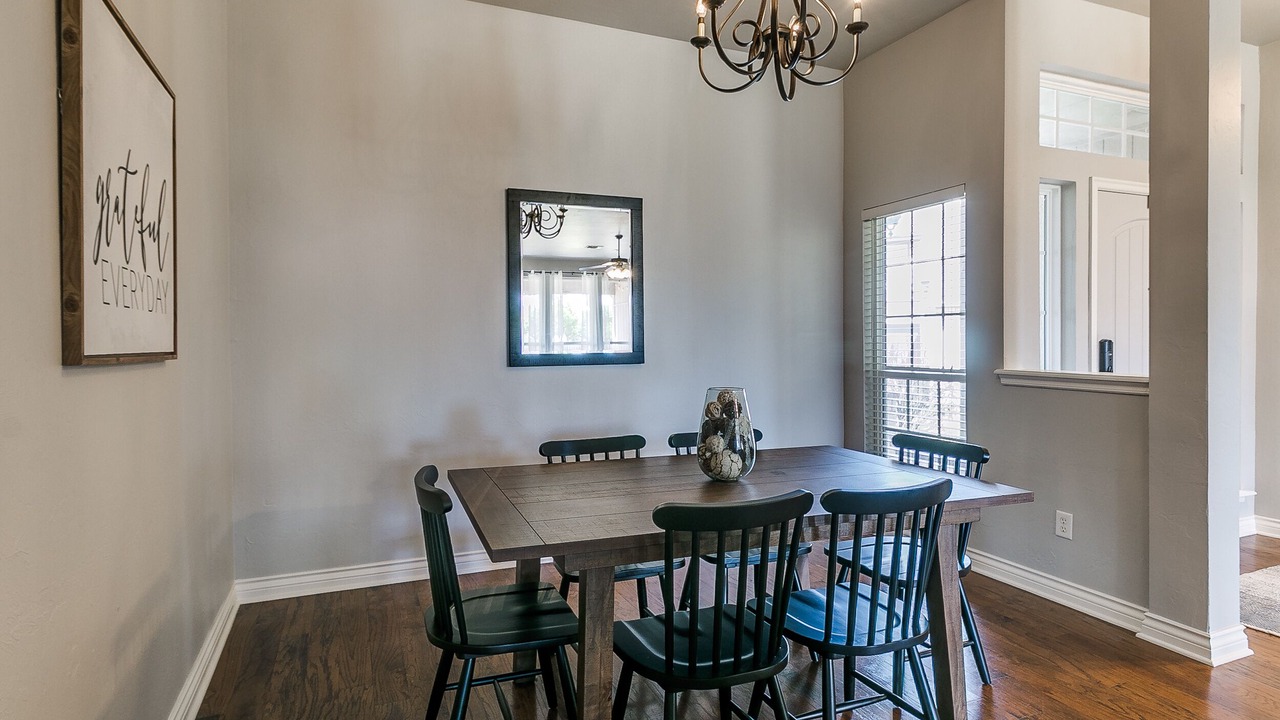Photo of Livingroom in Edmond