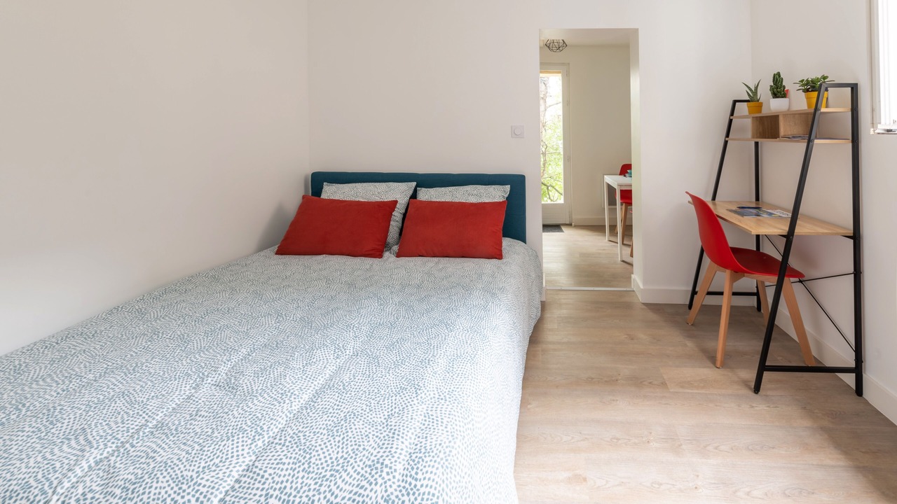 Photo of Bedroom in Saint-Helier
