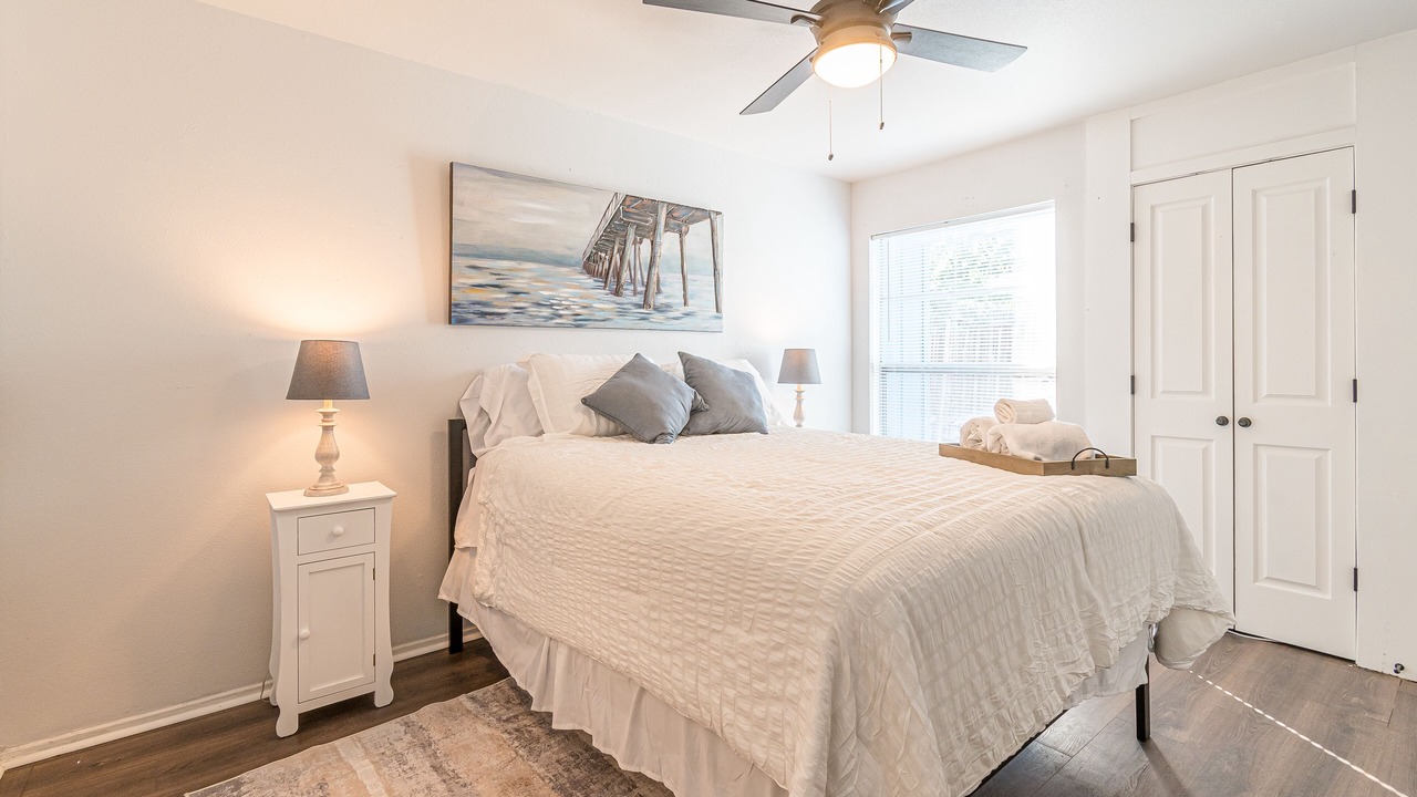 Photo of Bedroom in Mahncke Park
