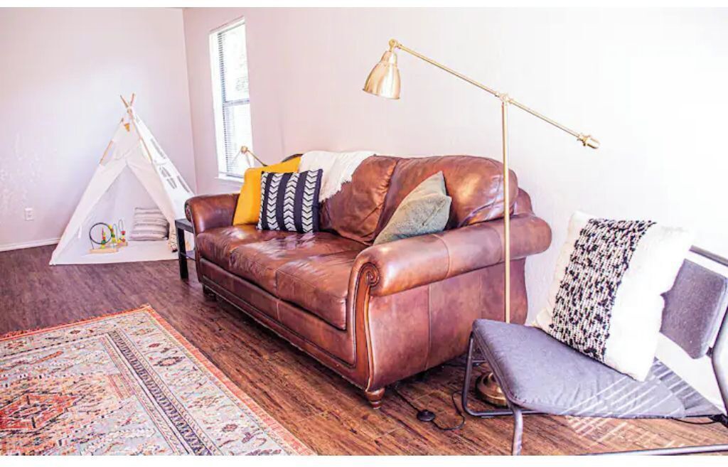 Photo of Livingroom in Crowley