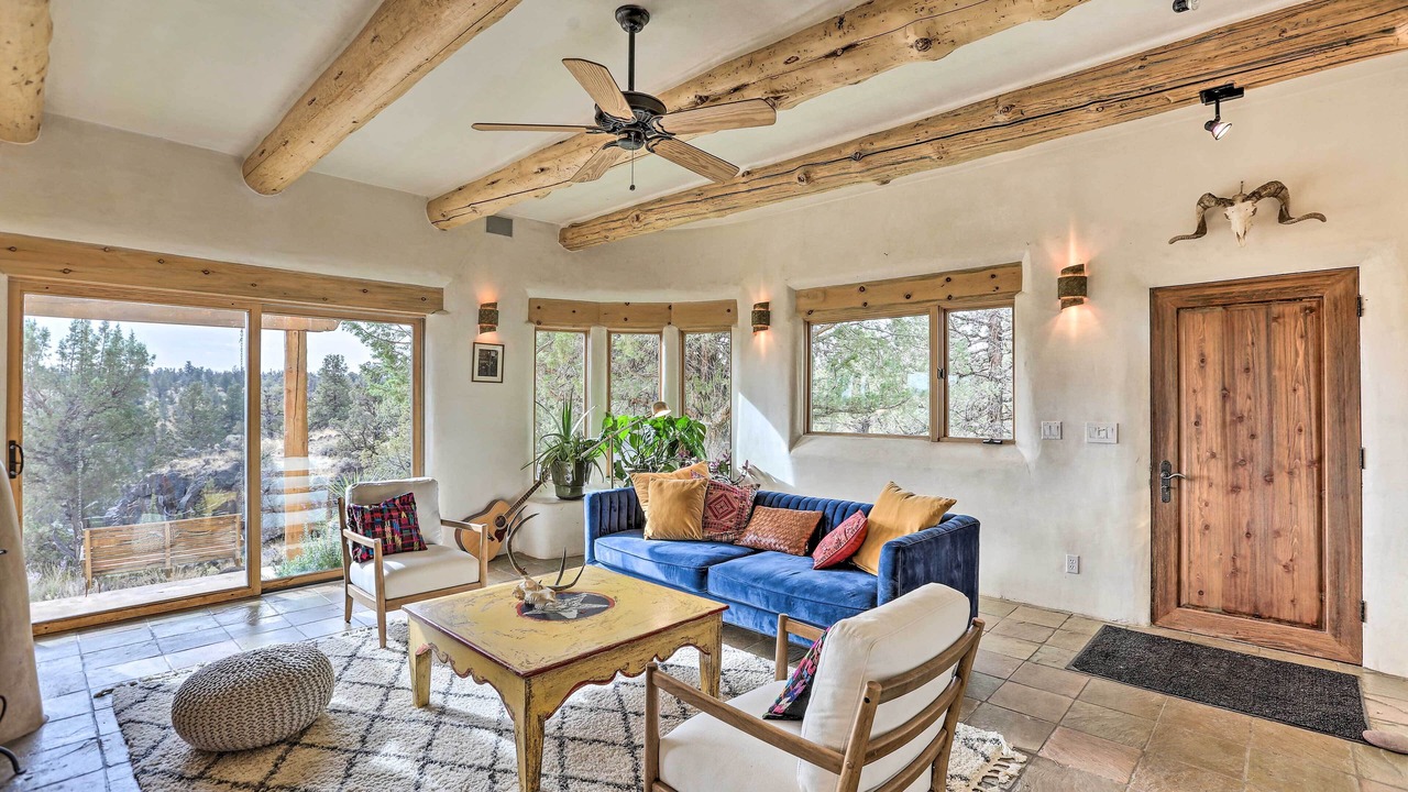 Photo of Livingroom in Redmond