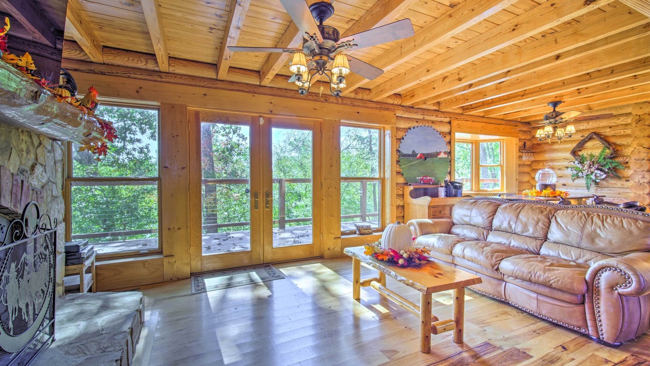 Photo of Livingroom in Calhoun