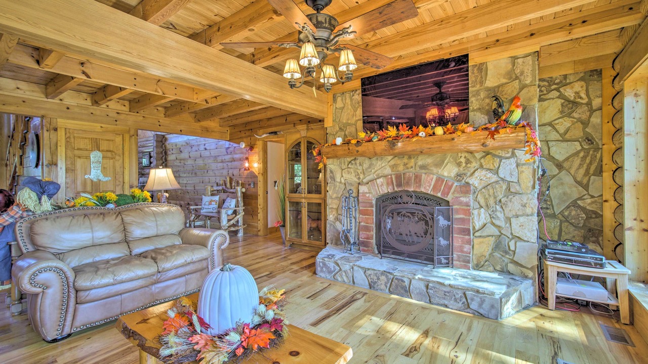 Photo of Livingroom in Calhoun