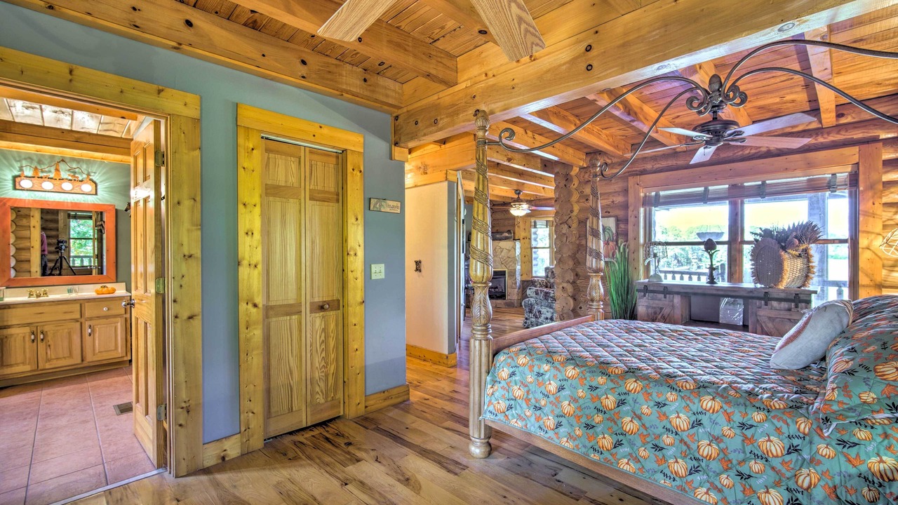 Photo of Bedroom in Calhoun
