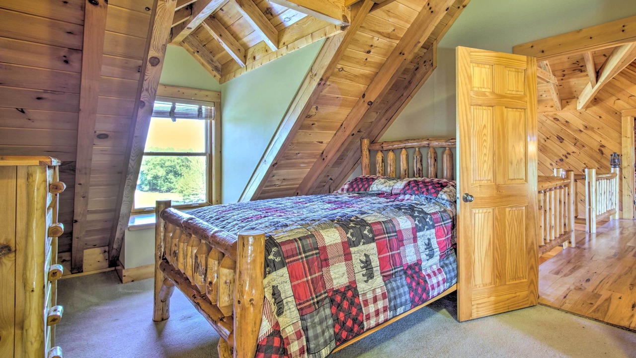 Photo of Bedroom in Calhoun