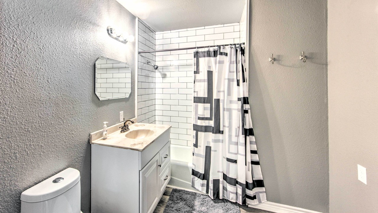 Photo of Bathroom in Tool