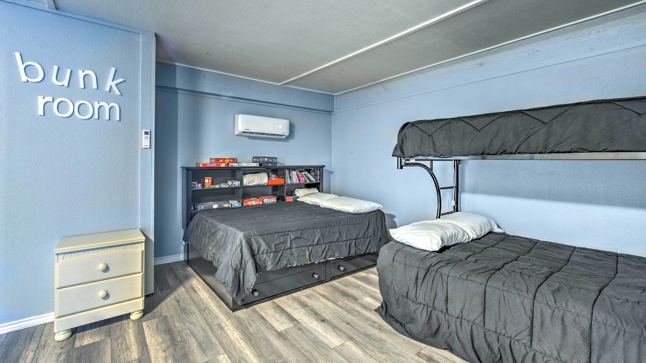 Photo of Bedroom in Tool