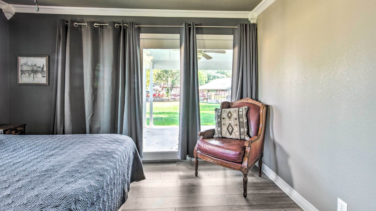 Photo of Bedroom in Tool