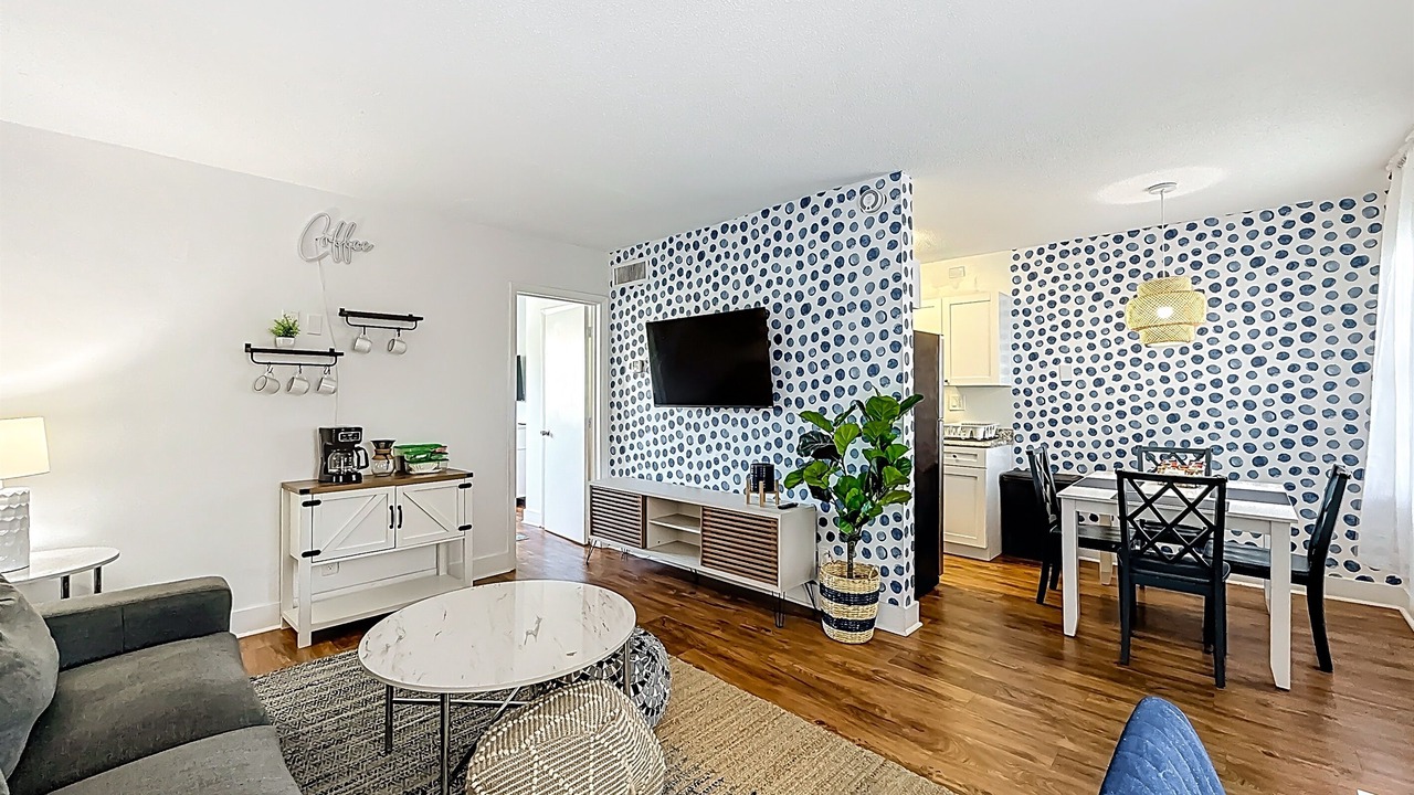 Photo of Livingroom in Survey Creek