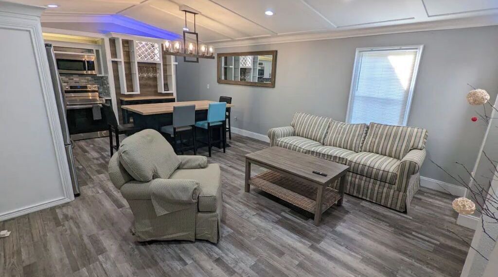 Photo of Livingroom in Ferry Pass