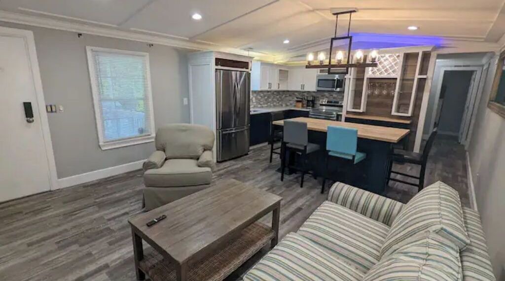 Photo of Livingroom in Ferry Pass