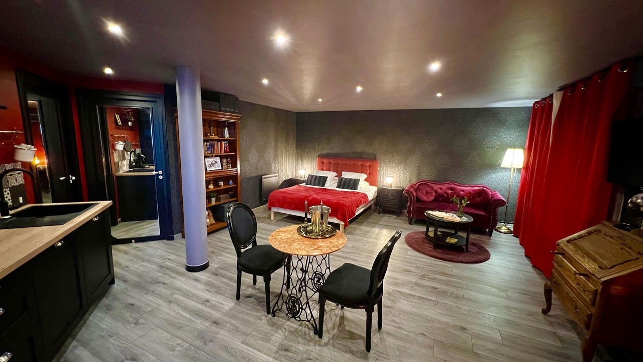 Photo of Bedroom in Calais City Center