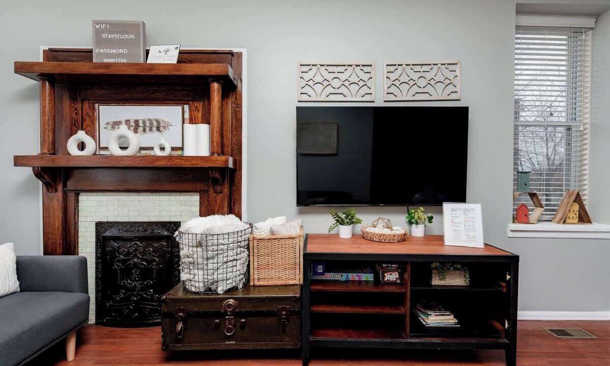 Photo of Livingroom in Lafayette Square