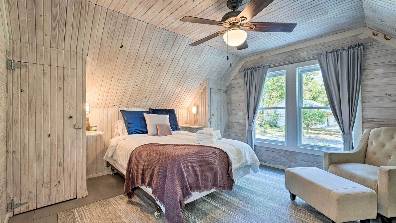 Photo of Bedroom in Fruitvale