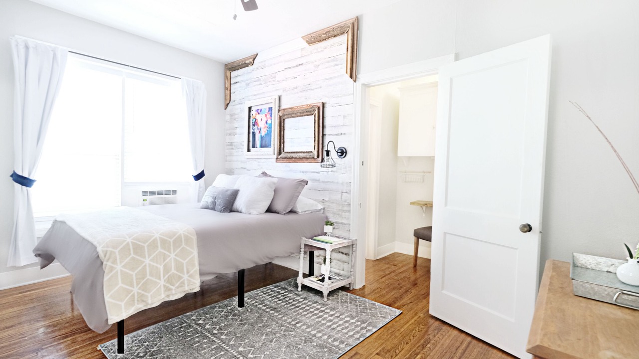 Photo of Bedroom in Lower Greenville