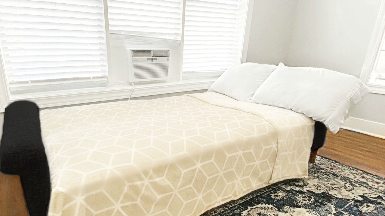 Photo of Bedroom in Lower Greenville