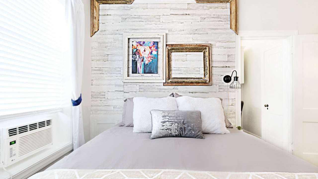 Photo of Bedroom in Lower Greenville