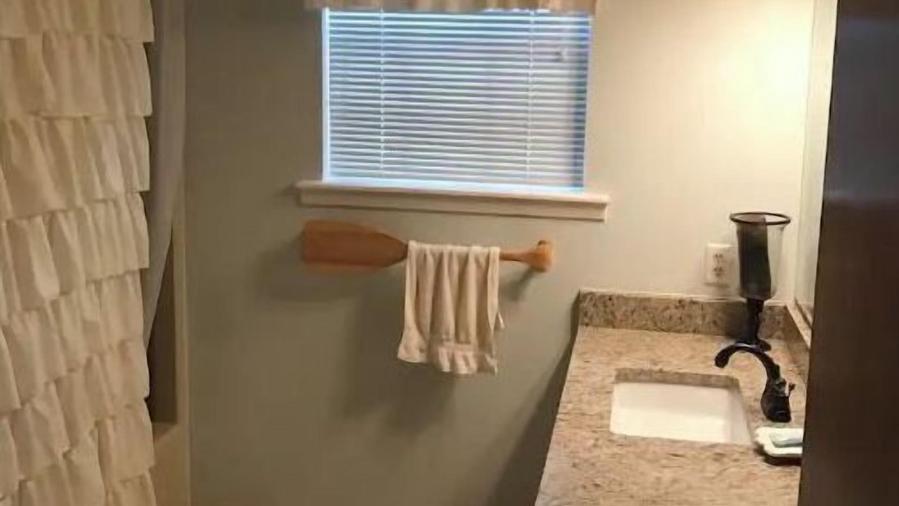 Photo of Bathroom in Dogwood