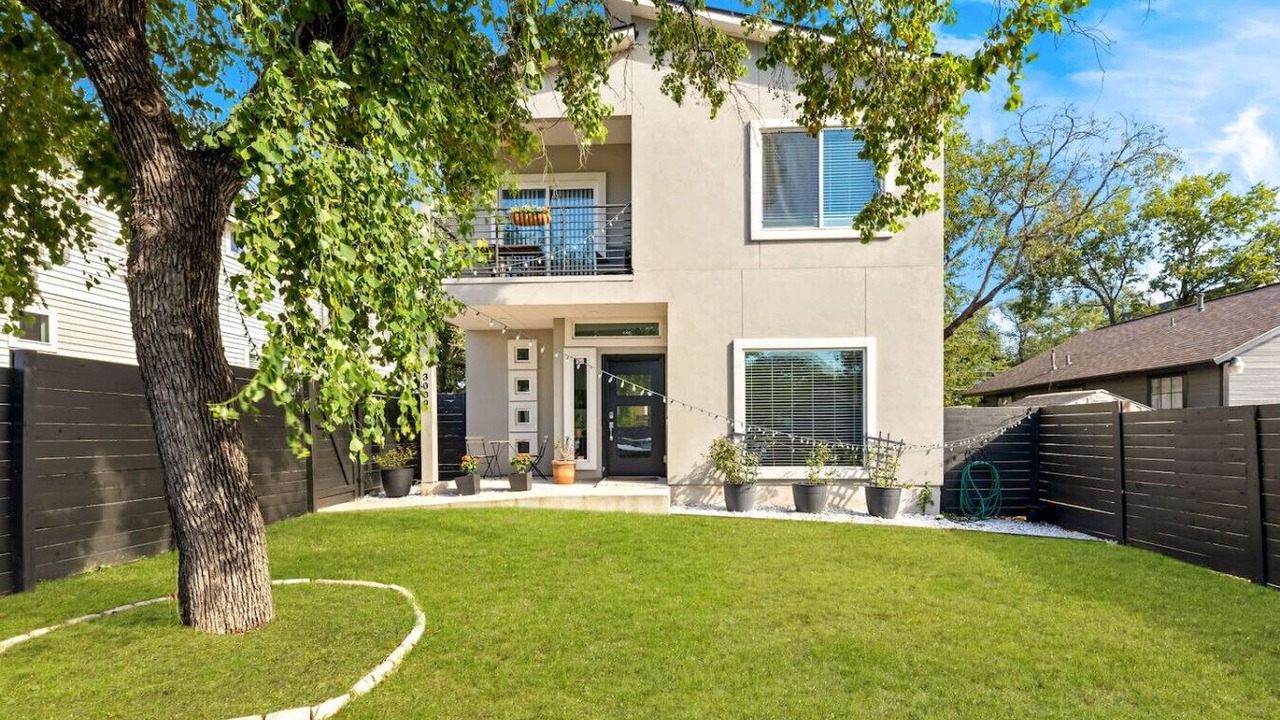 Photo of Outdoor in Rosewood