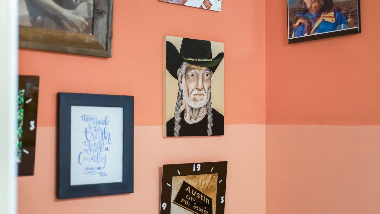 Photo of Others in Rosewood