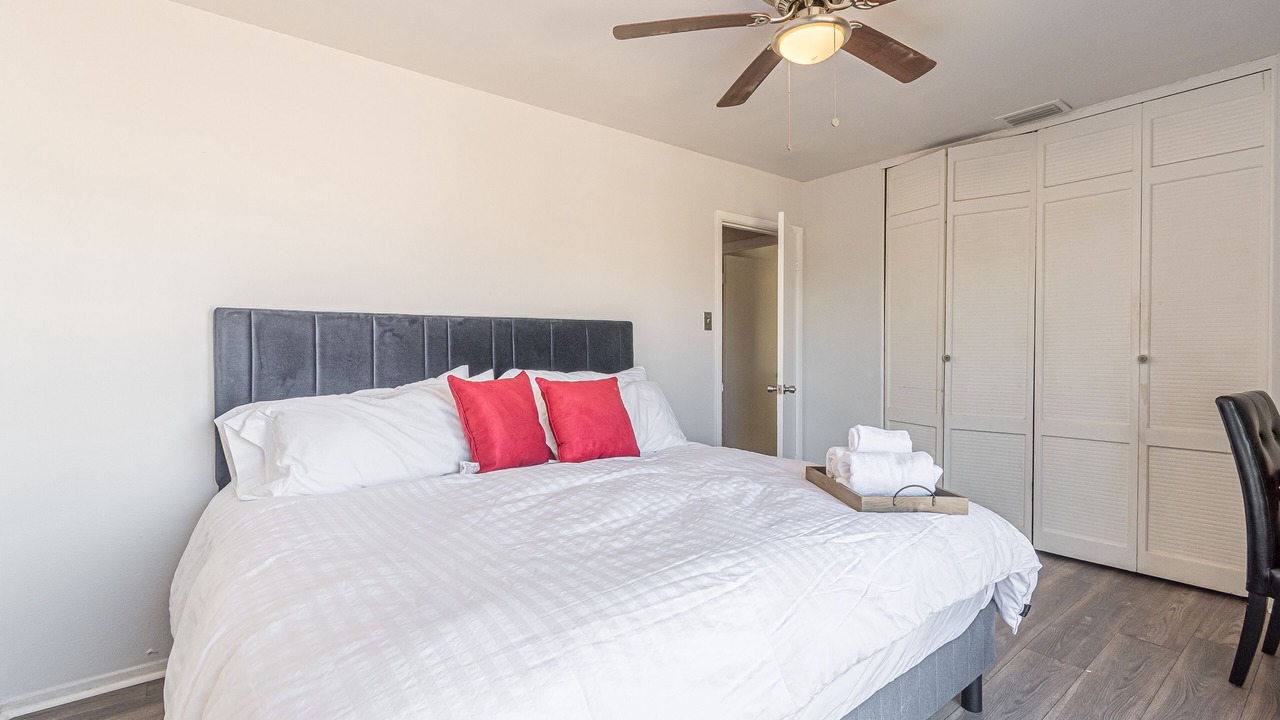 Photo of Bedroom in Mahncke Park