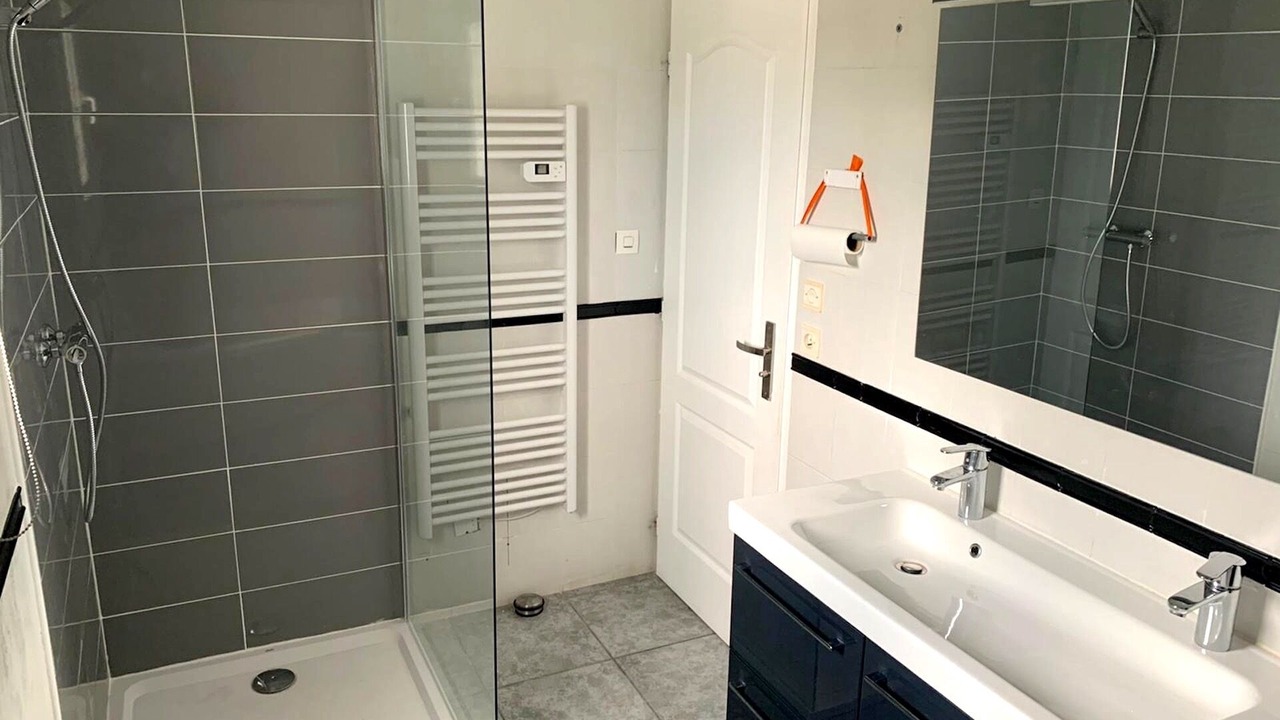 Photo of Bathroom in Palau-del-Vidre