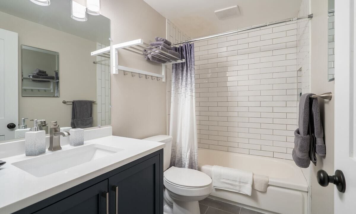 Photo of Bathroom in North Queen Anne