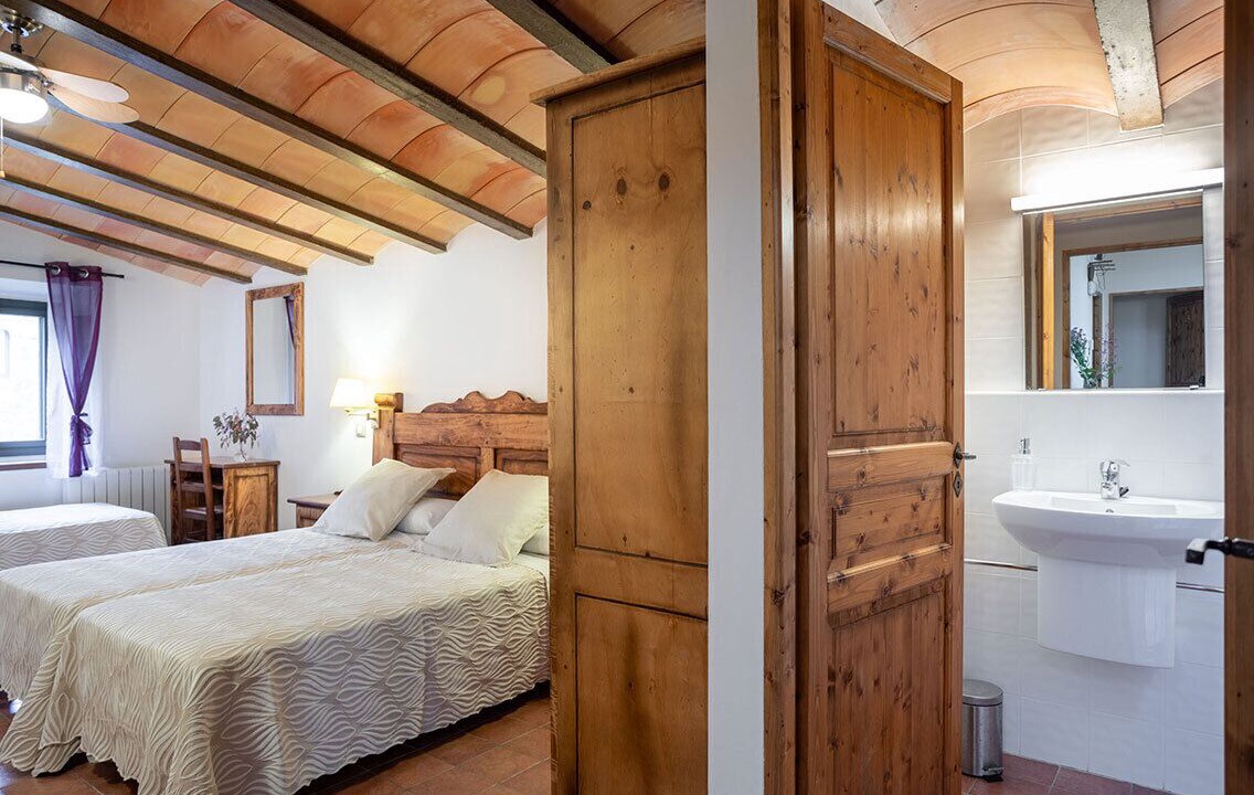 Photo of Bedroom in Pins
