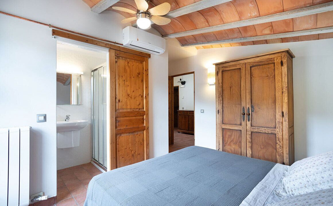 Photo of Bedroom in Pins