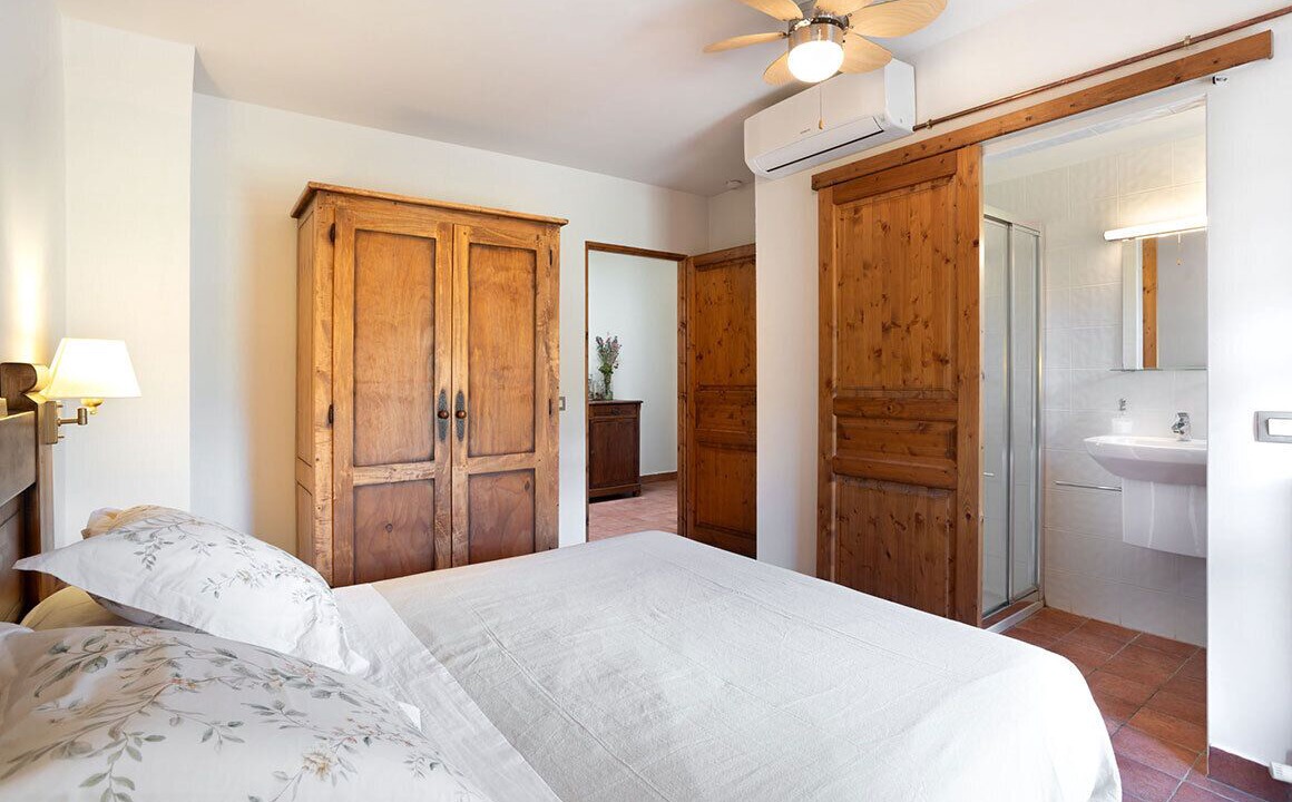 Photo of Bedroom in Pins