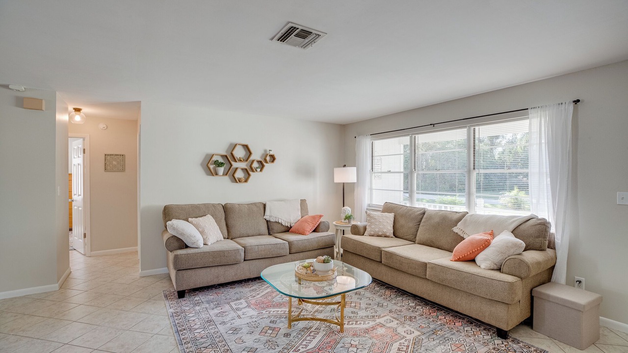 Photo of Livingroom in Sebastian Highlands