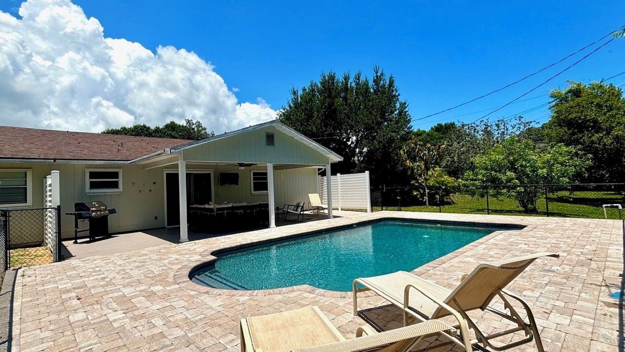 Photo of Outdoor in Sebastian Highlands